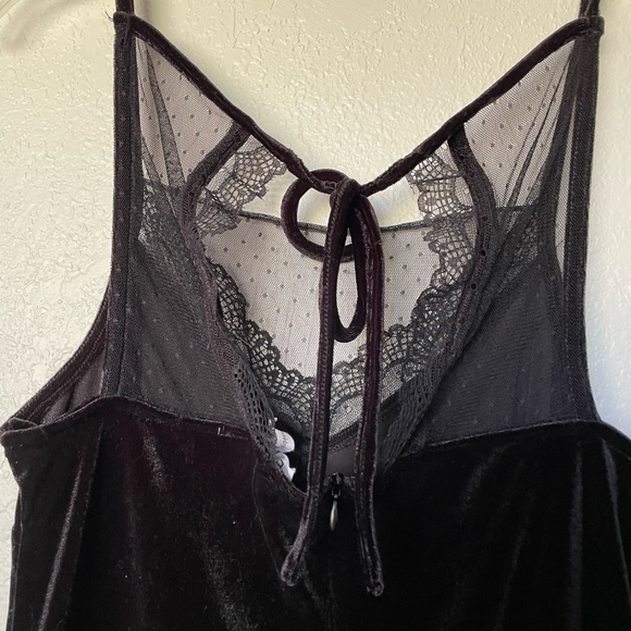 BCBGeneration black velvet romper - Picture 4 of 4